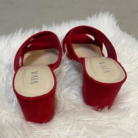 Red Casual Heels 👠 - Picture 5 of 6